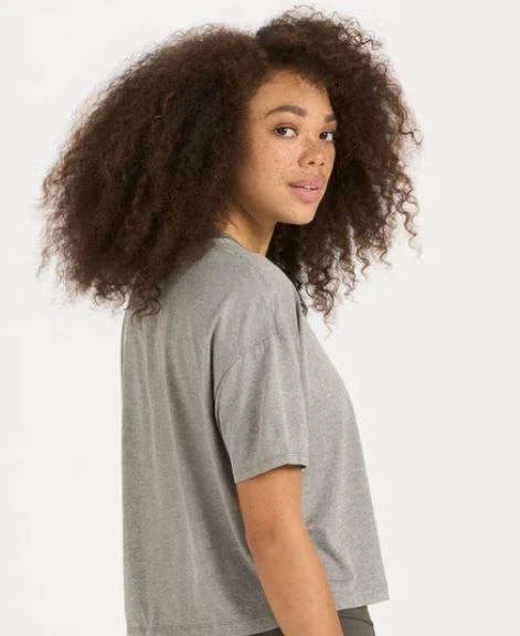 Vuori Women's Energy Tee 3 Vuori Women's Energy Tee - Image 3