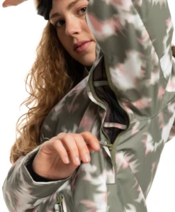 Roxy Women's Jet Ski Insulated Jacket -Patagonia || Krimson Klover || Outdoor Research Sales jetskib